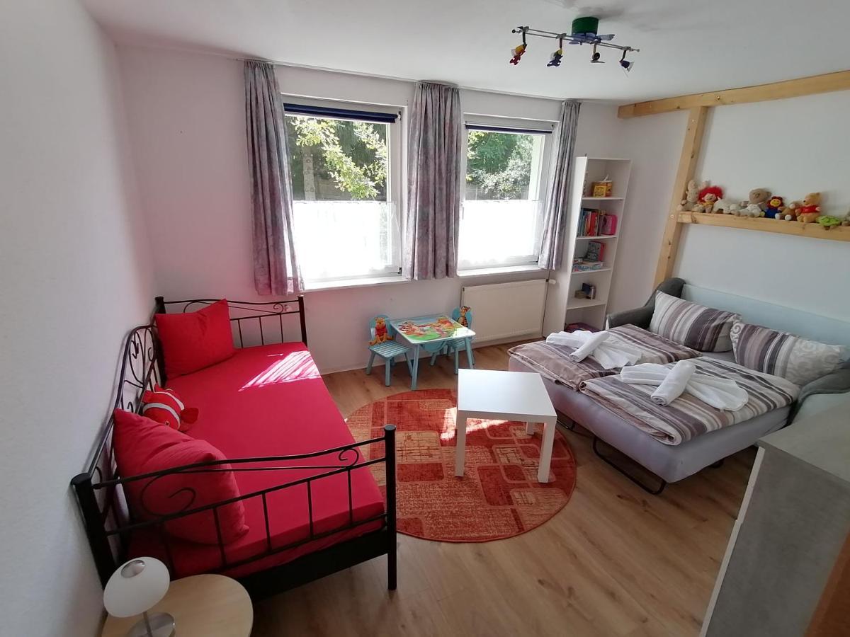 Ferienwohnung Am Haffberg Neverow Екстериор снимка