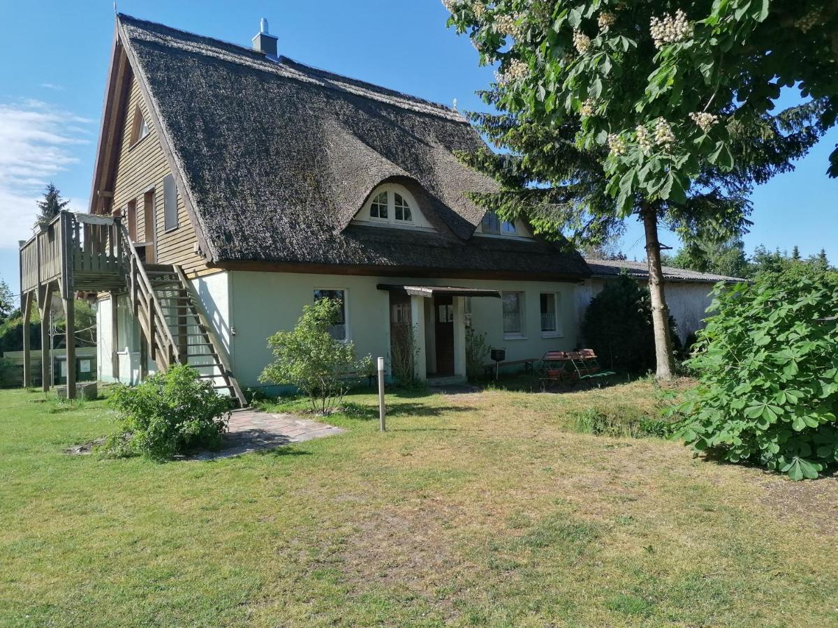 Ferienwohnung Am Haffberg Neverow Екстериор снимка
